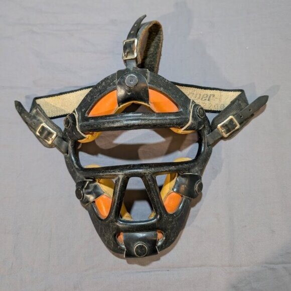 Vintage Baseball Catchers Mask - Picture 1 of 8